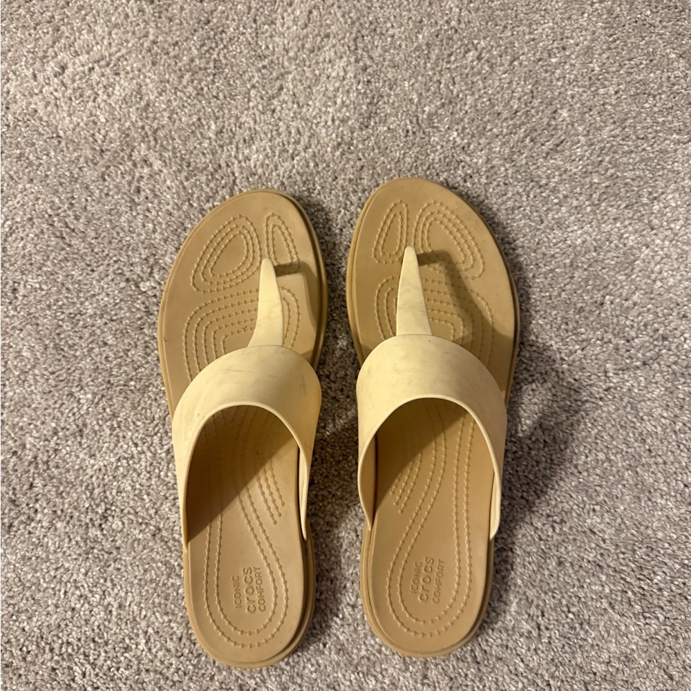 CROCS Women's Tan Flip Flops